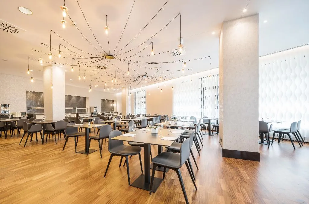 Restaurant, Ilunion Pio XII, Madrid