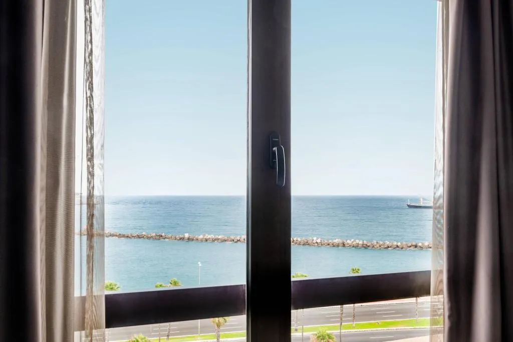 JUNIOR SUITE KING SIZE BED Room, AC Iberia Las Palmas, Gran Canaria