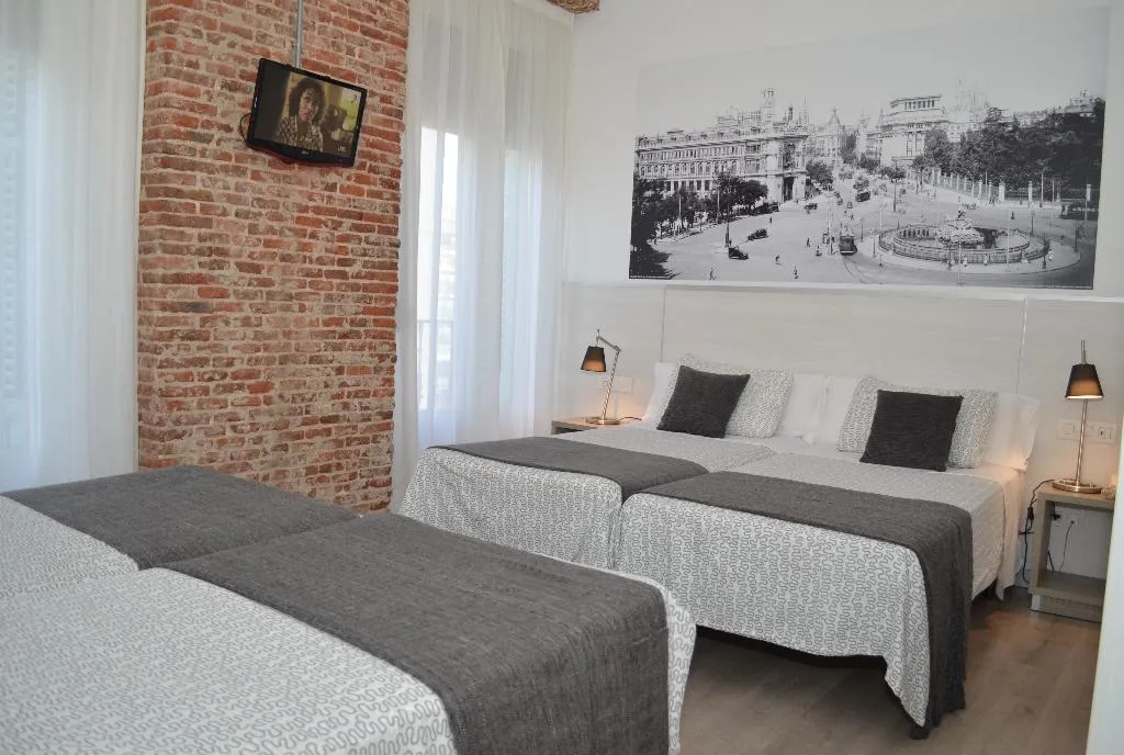 QUADRUPLE STANDARD Room, San Lorenzo, Madrid