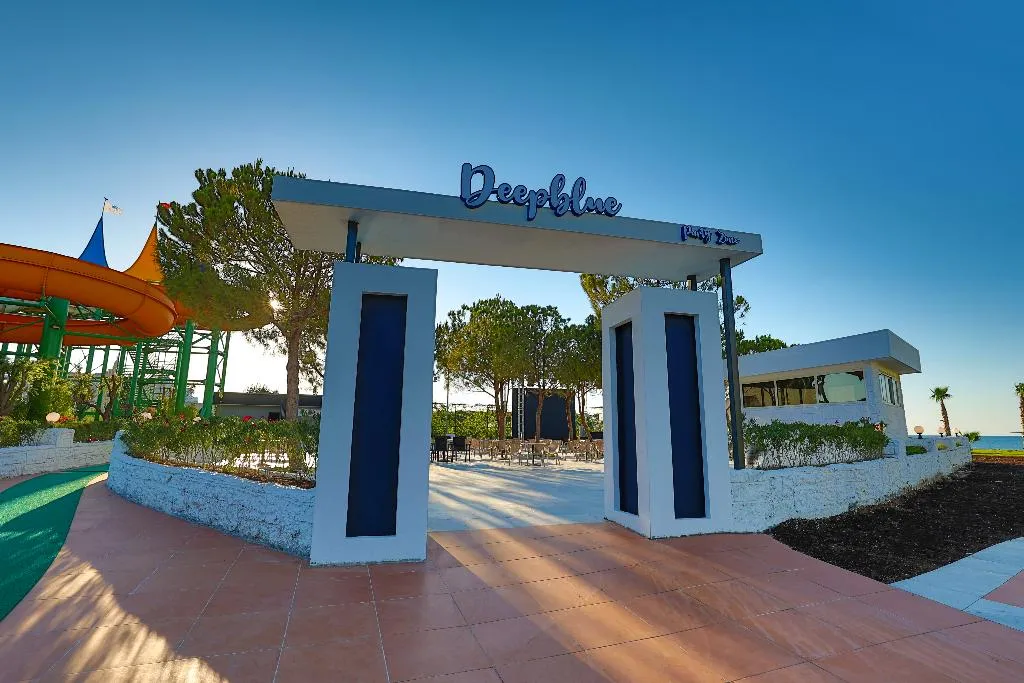 Sports and Entertainment, Crystal Centro Pearl Collection, Antalya