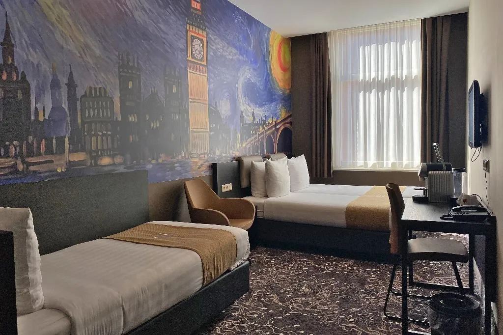 TRIPLE STANDARD Room, Hotel Van Gogh, Amsterdam