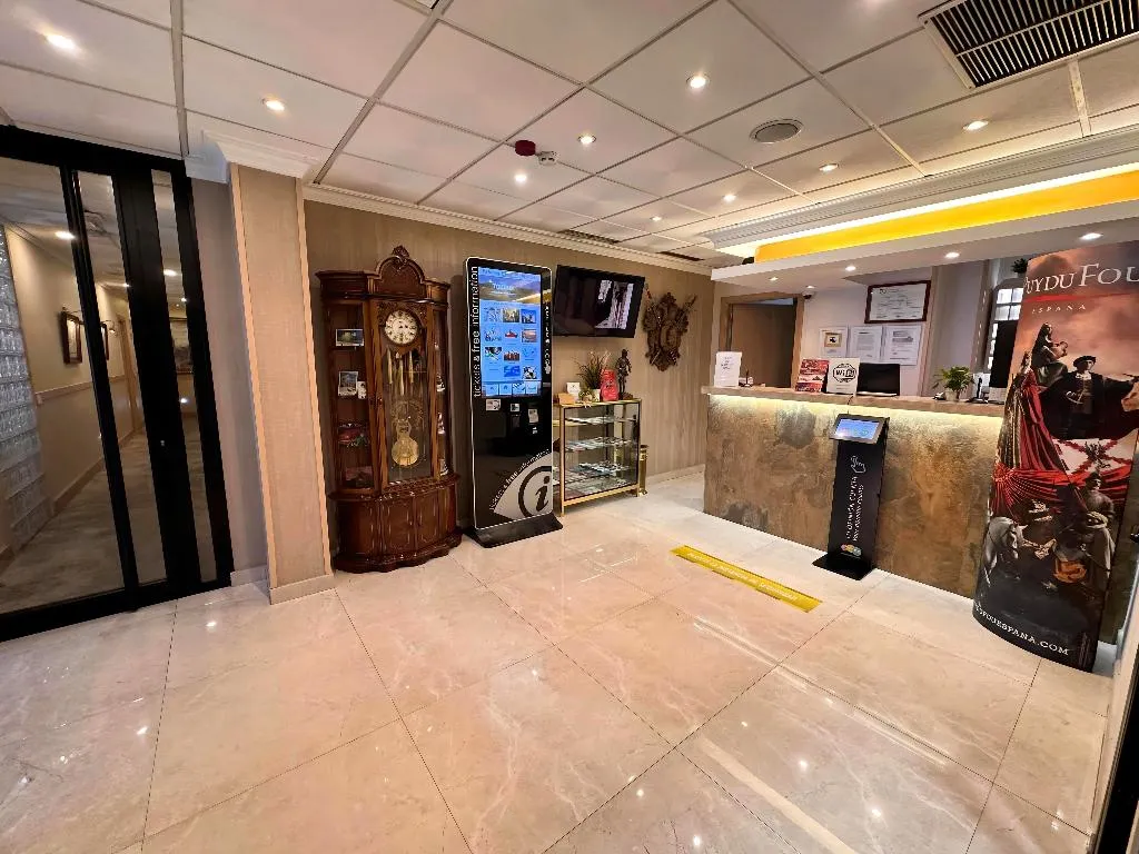 Lobby, Hostal Toledo, Madrid