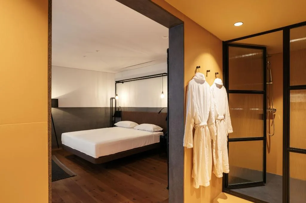 SUITE CAPACITY 4 Room, Inspira Santos Boutique Hotel, Lisbon