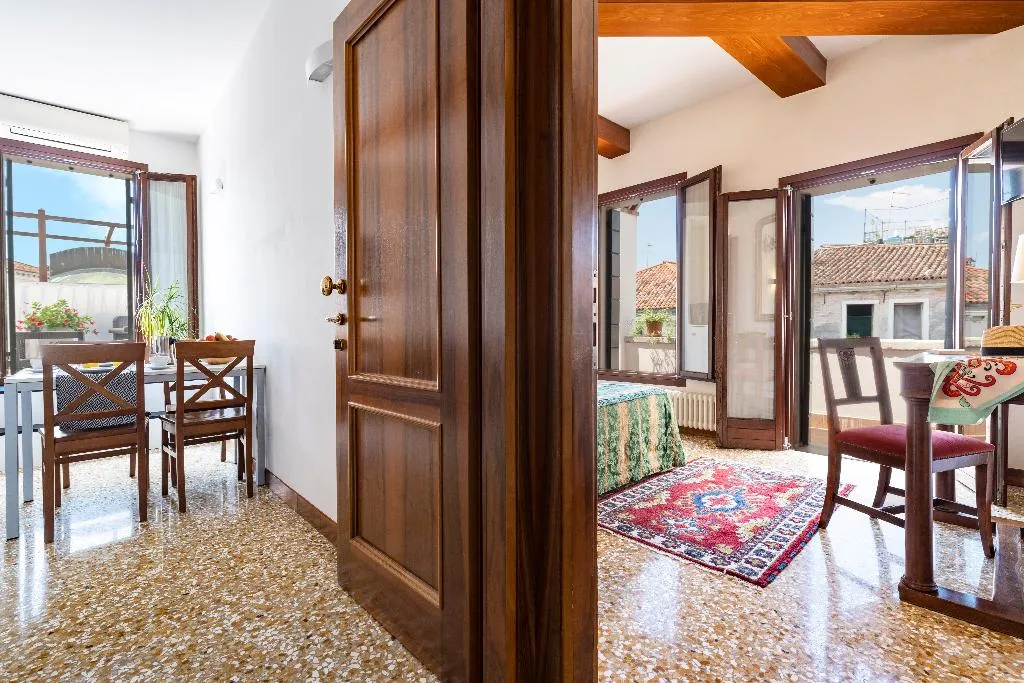 APARTMENT WITH TERRACE Room, Palazzo Schiavoni Residenza d'Epoca, Venice