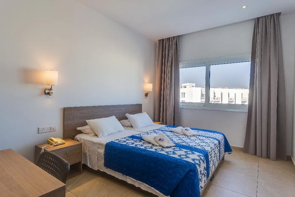 Double or Twin SUPERIOR SIDE SEA VIEW Room, Tetyk Hotel Apts, Cyprus