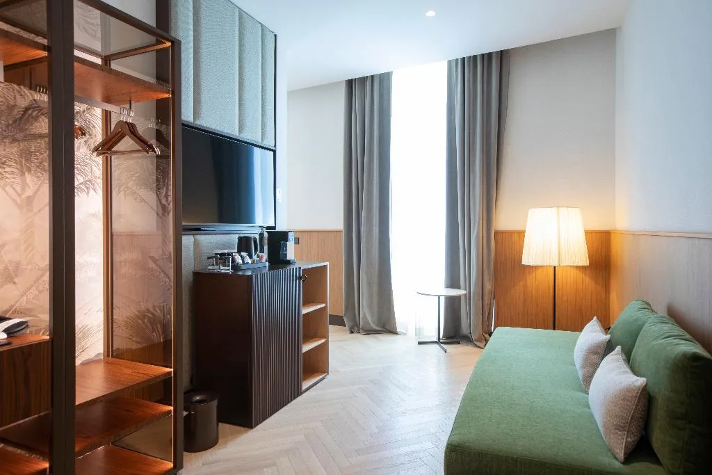 SUITE CAPACITY 3 Room, Circle6 Rome, Rome