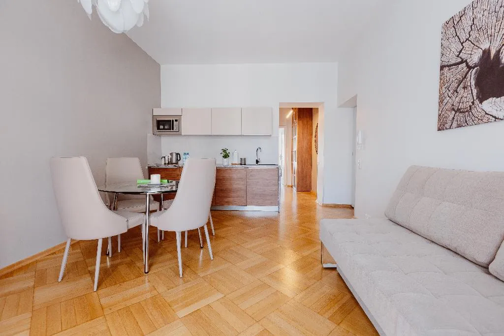 APARTMENT CAPACITY 4 ONE BEDROOM Room, 4Seasons Apartments Cracow, Krakow