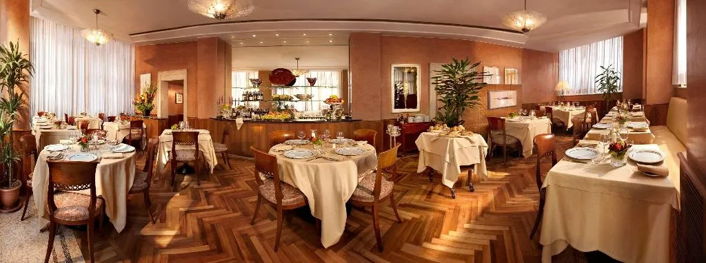 Restaurant, Cavour, Milan