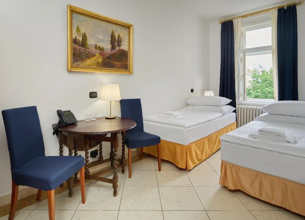 QUADRUPLE STANDARD Room, Residence La Fenice, Prague