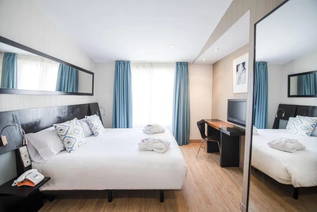 DOUBLE SUPERIOR Room, Petit Palace Plaza de la Reina, Valencia
