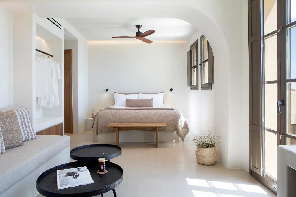 JUNIOR SUITE SEA VIEW WITH PRIVATE POOL Room, Elessa Hotel, Santorini
