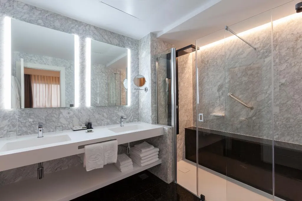 JUNIOR SUITE STANDARD Room, Liabeny, Madrid
