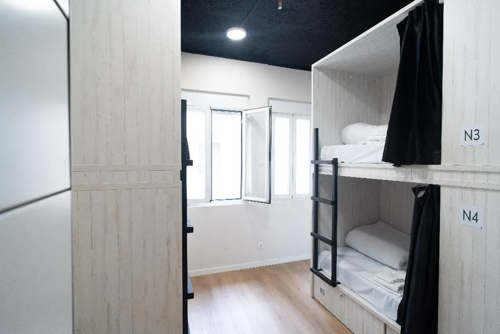 Room CAPACITY 4 ONE BEDROOM Room, Adventure Hostel Madrid, Madrid