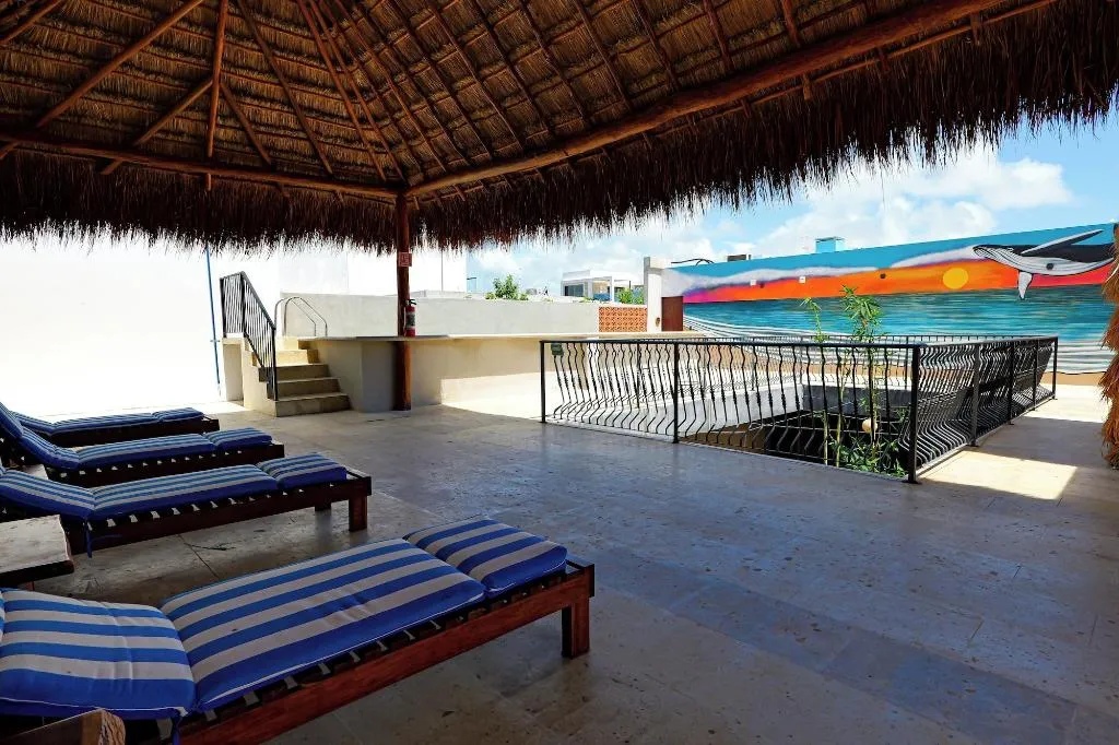 General view, Calea Tulum, Cancun Area