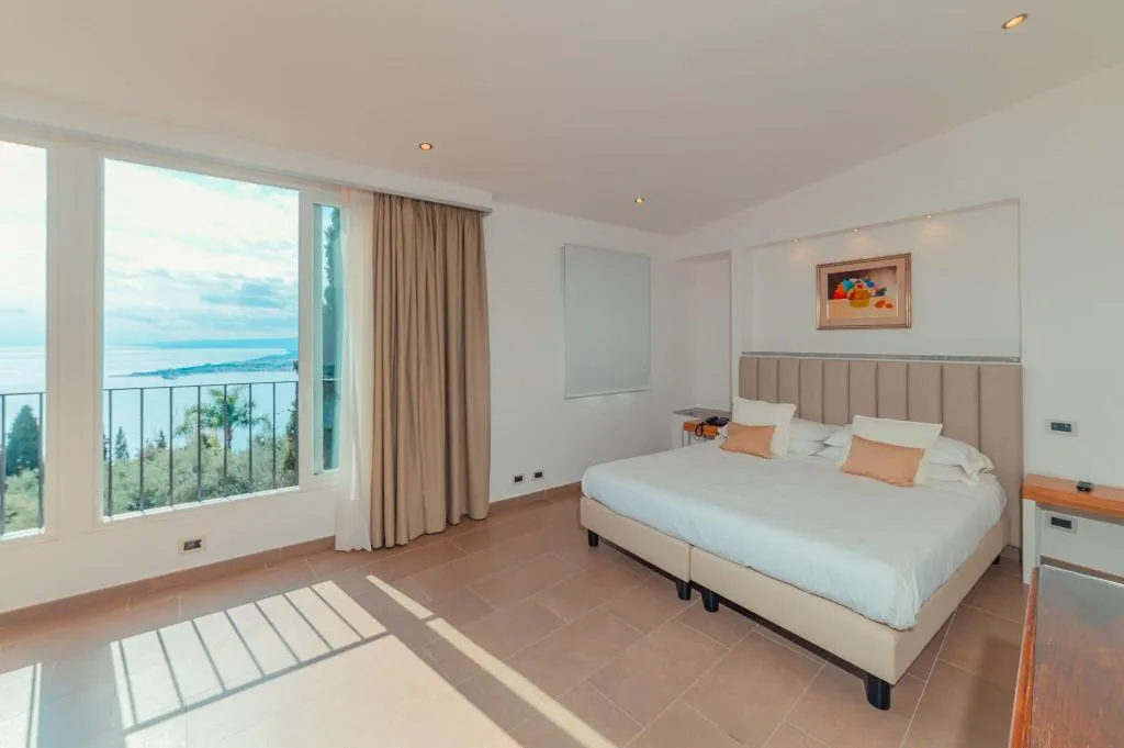 Room, Villa Paradiso, Taormina
