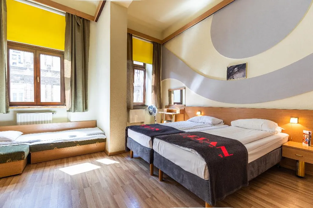 TRIPLE STANDARD Room, Jordan Guest Rooms, Krakow