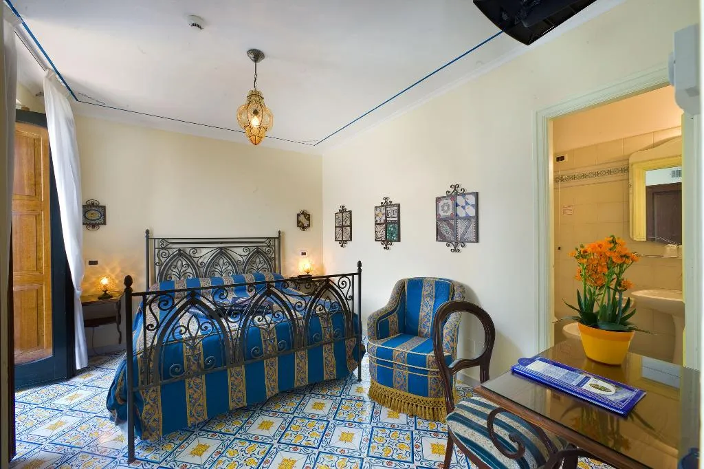 Double or Twin SUPERIOR Room, La Tonnarella, Naples