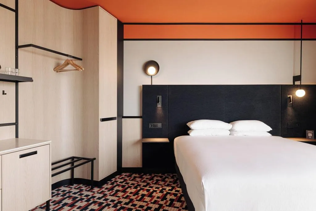 Room, DoubleTree by Hilton Amsterdam Centraal Station, Amsterdam