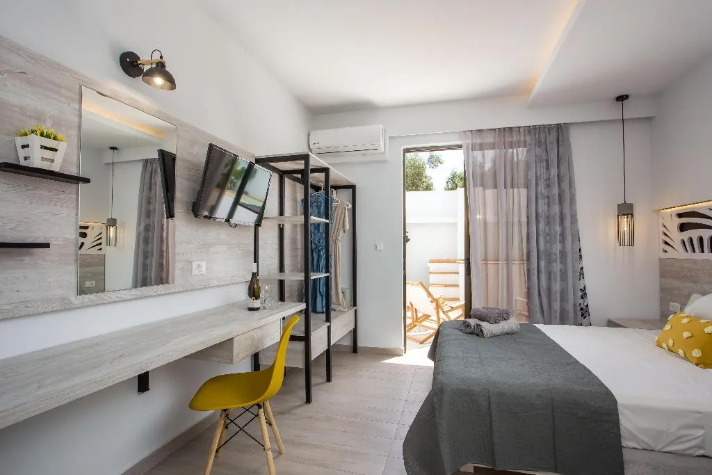 SUITE WITH JACUZZI Room, Casa Stavris, Rhodes