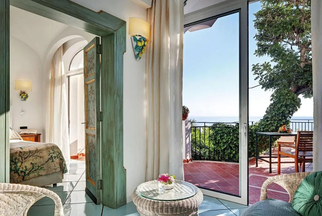 Room, Hotel Santa Caterina, Naples