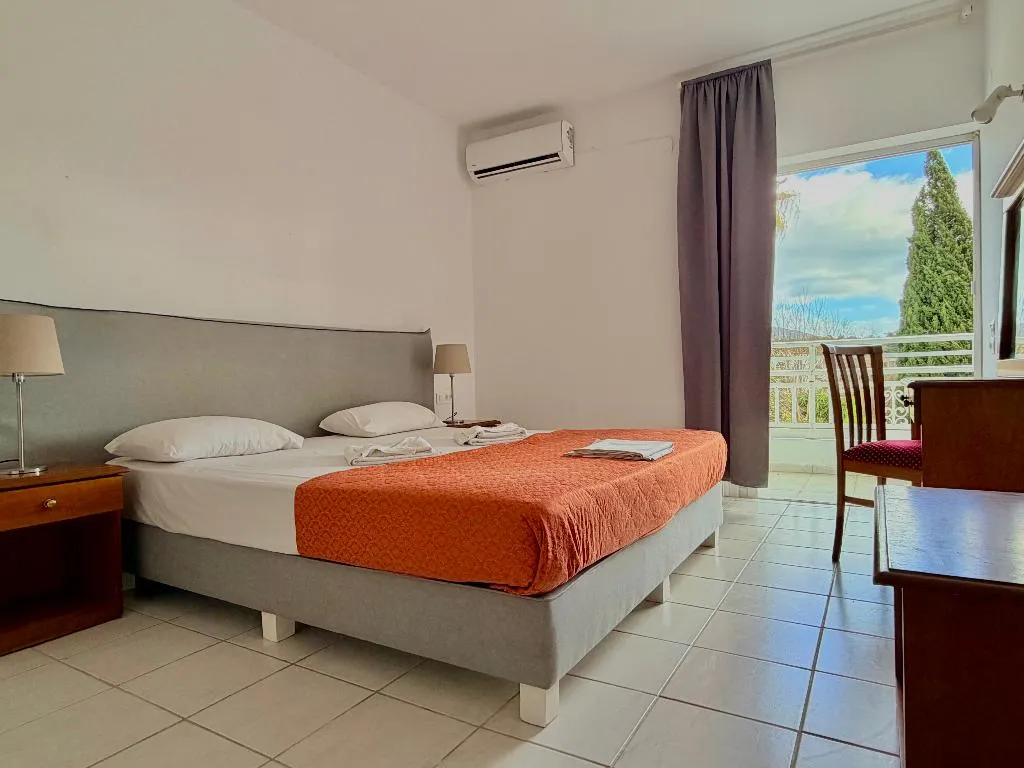 TWIN CLASSIC POOL VIEW Room, Ikaros, Zante