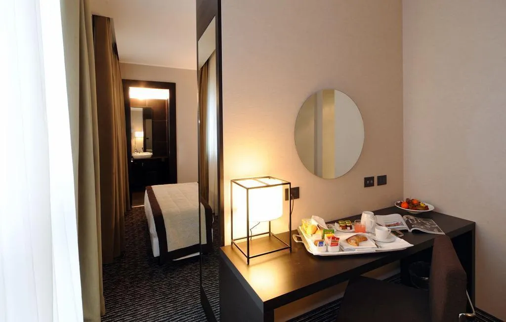 General view, H2c Hotel Milanofiori, Milan