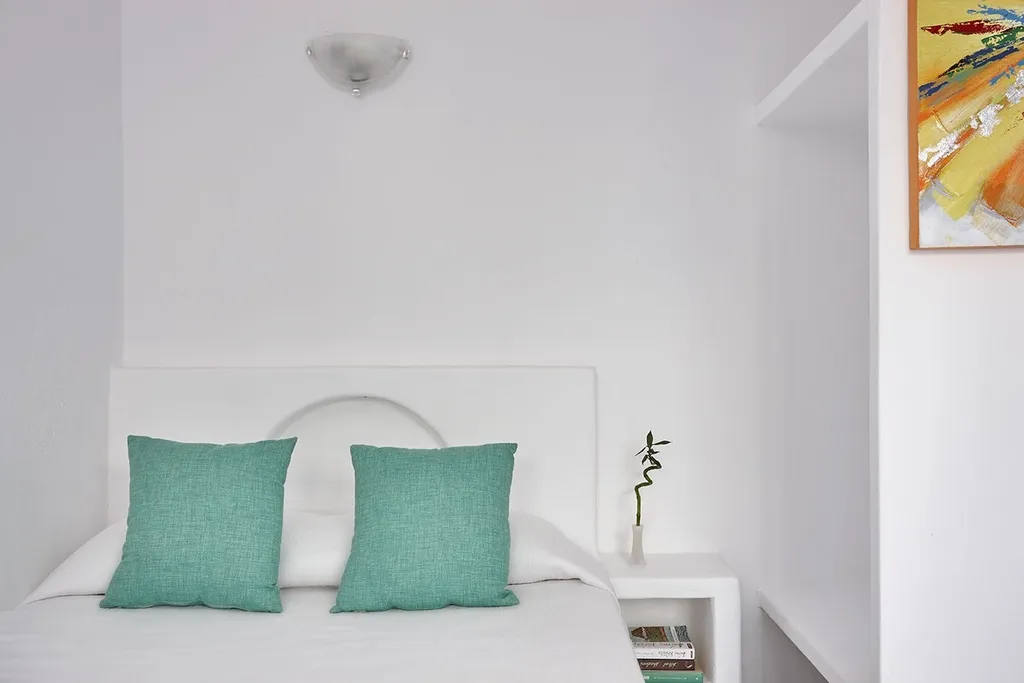 STUDIO CAPACITY 2 Room, Ayoba Santorini, Santorini