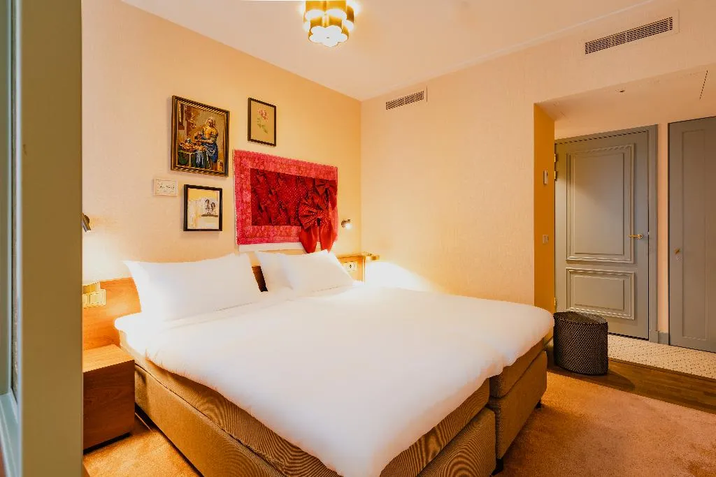 Double or Twin DELUXE Room, Hotel Mercier, Amsterdam