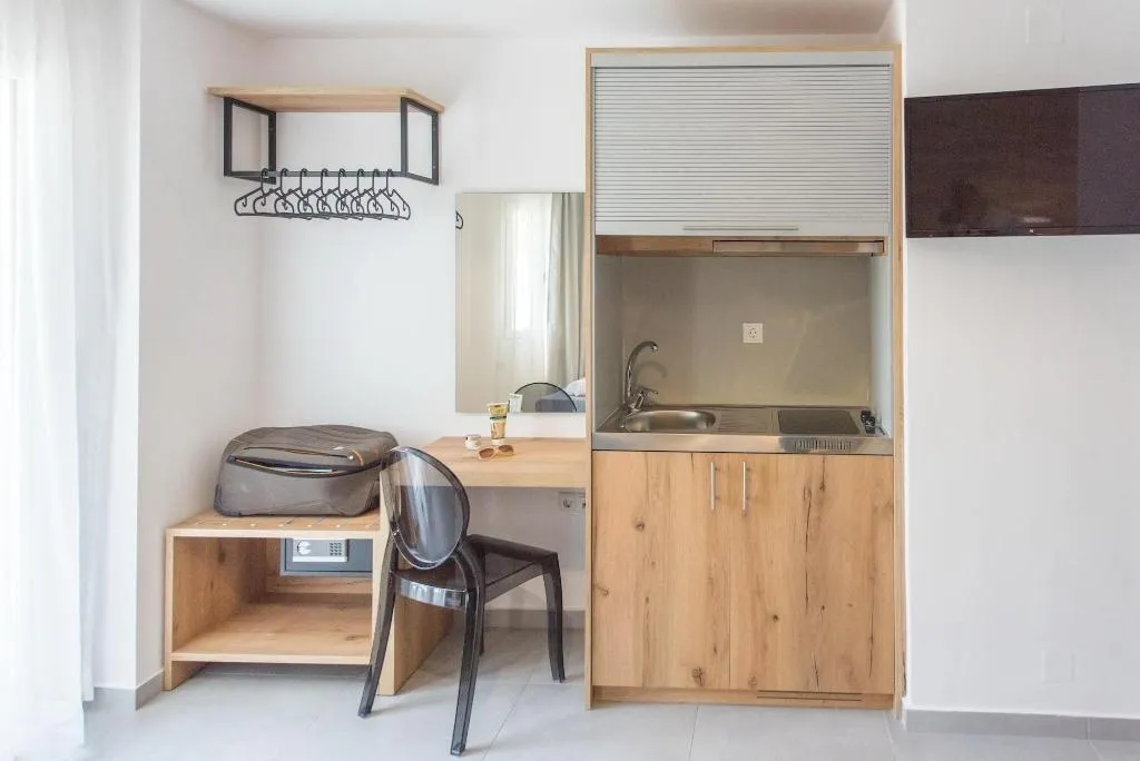 Room, Ria, Crete