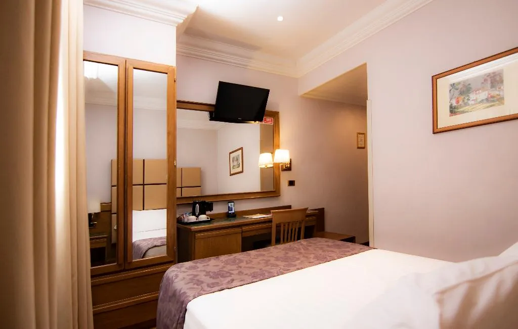 DOUBLE ECONOMY Room, Giolli Nazionale, Rome