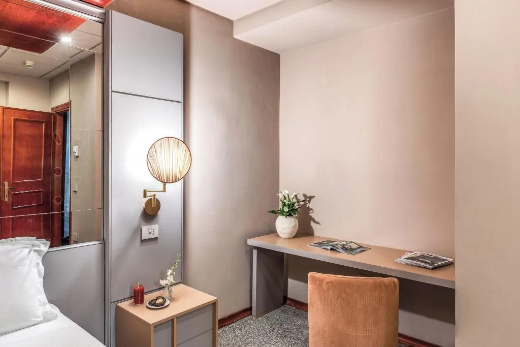 SINGLE STANDARD Room, Madison, Rome