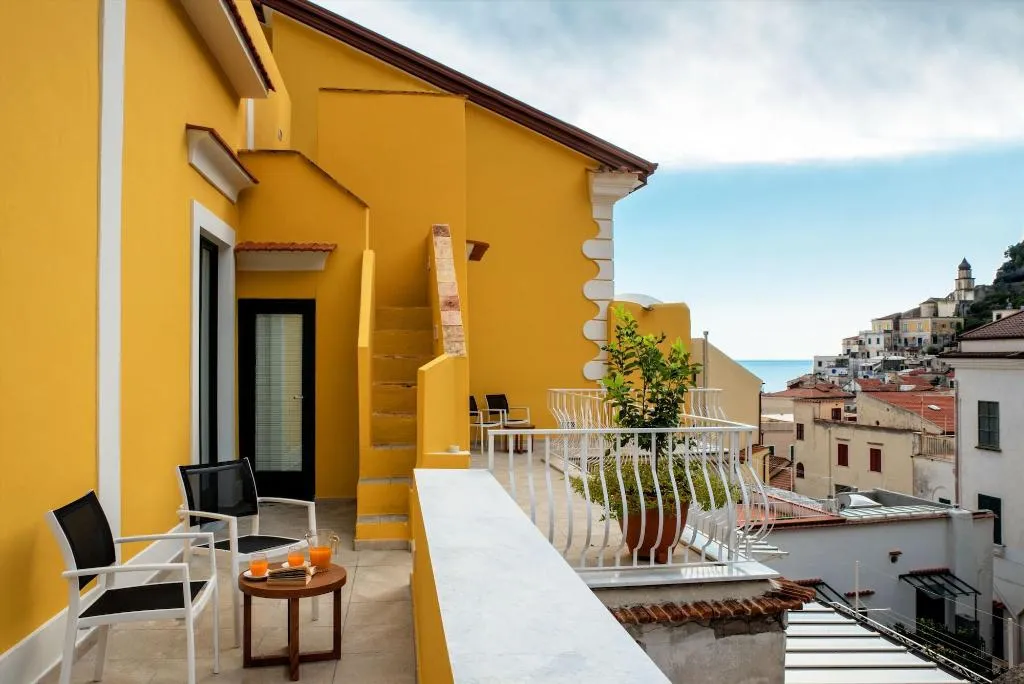 Room, Amalfi Luxury House, Naples