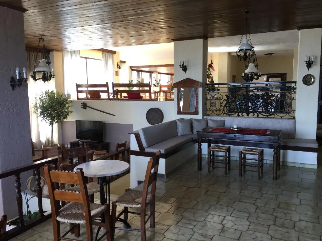 Bar, Blue Sky Hotel, Crete