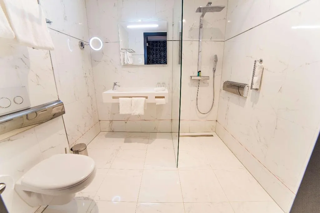 DOUBLE STANDARD Room, DoubleTree by Hilton NDSM Wharf, Amsterdam