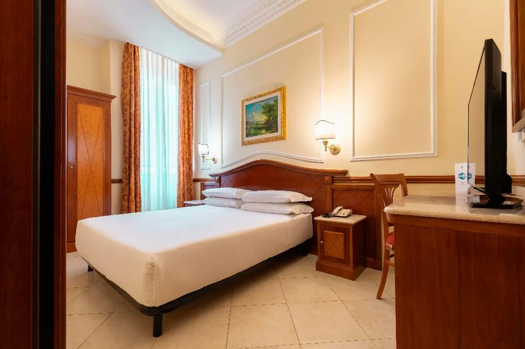 FAMILY ROOM STANDARD Room, Hiberia, Rome