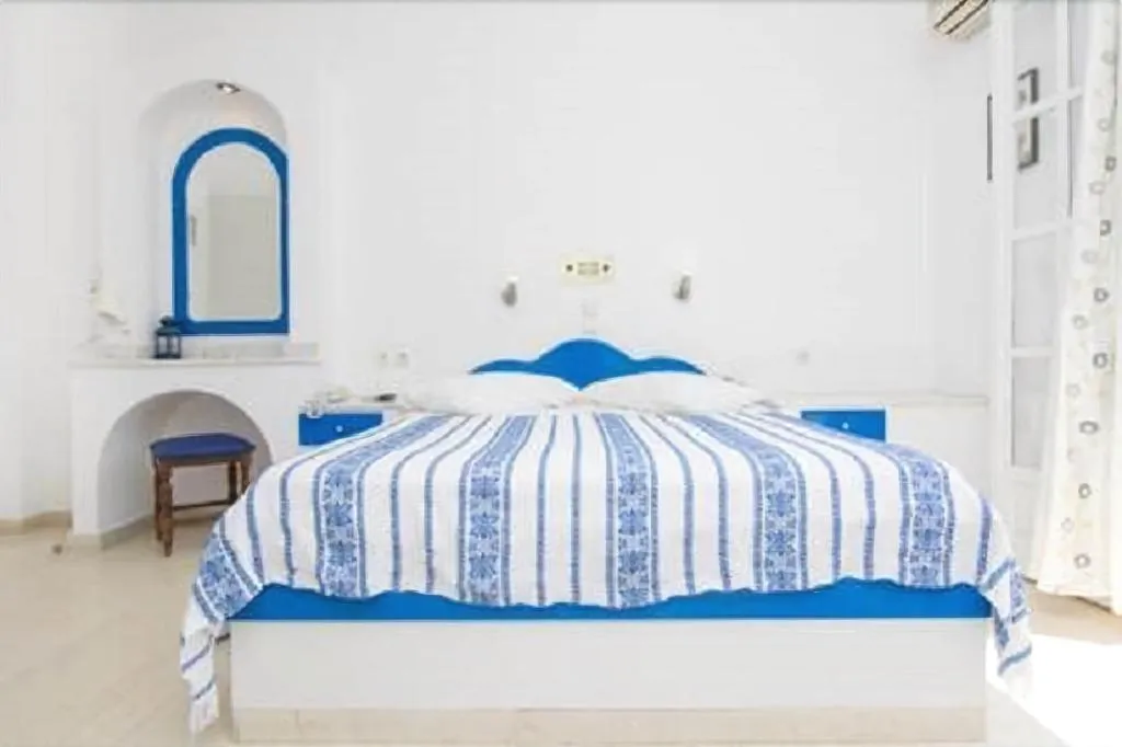 Room, Dioskouri Art Villas, Santorini