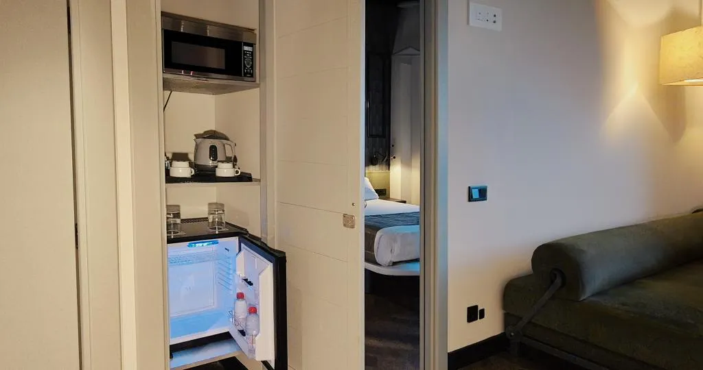 JUNIOR SUITE STANDARD Room, Hotel Vertice Sevilla Aljarafe, Seville