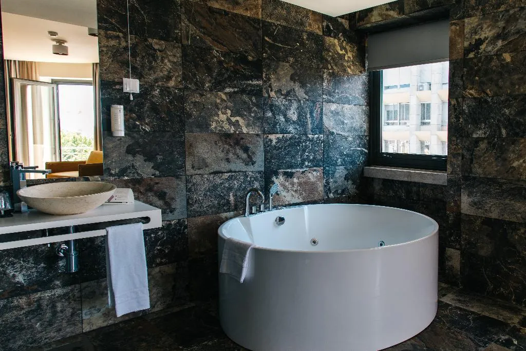 DOUBLE WITH JACUZZI Room, America Diamonds, Lisbon