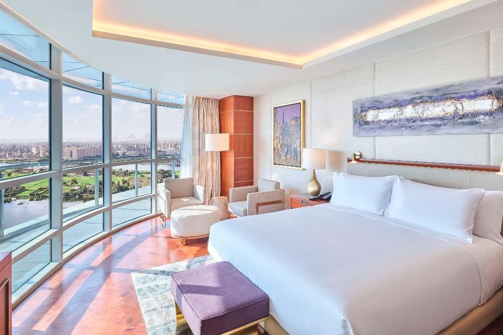 SUITE STANDARD Room, Hilton Cairo Nile Maadi, Cairo