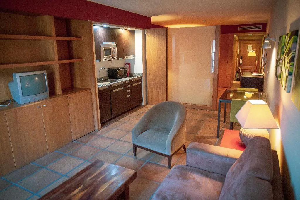 STUDIO SUPERIOR Room, Apartamentos Turisticos Atlantida, Madeira