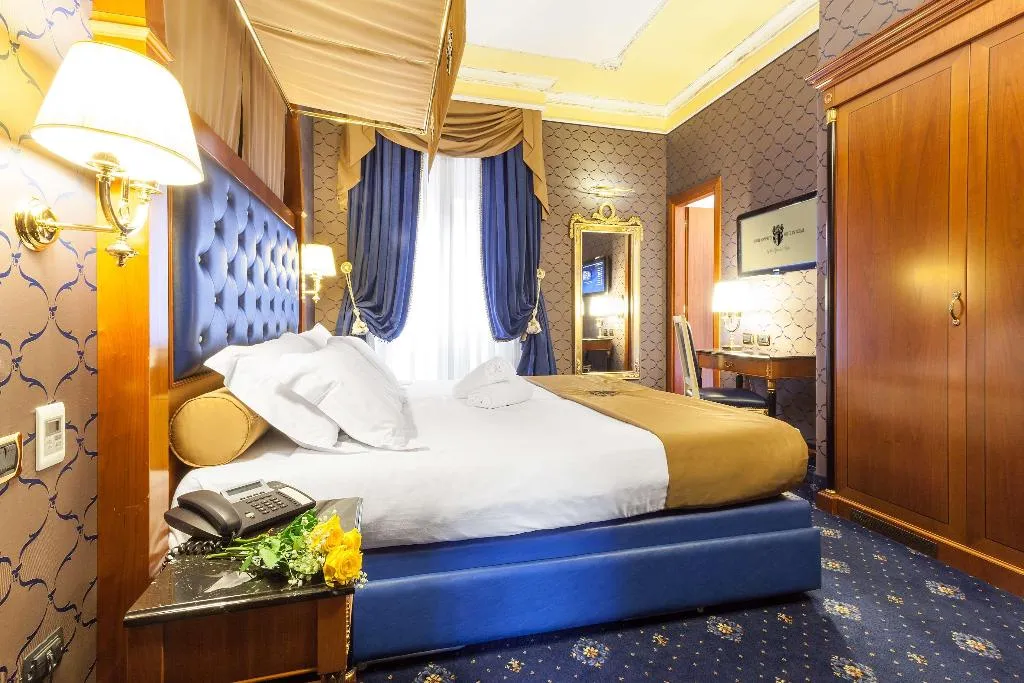 DOUBLE SUPERIOR Room, Hotel Manfredi Suite In Rome, Rome