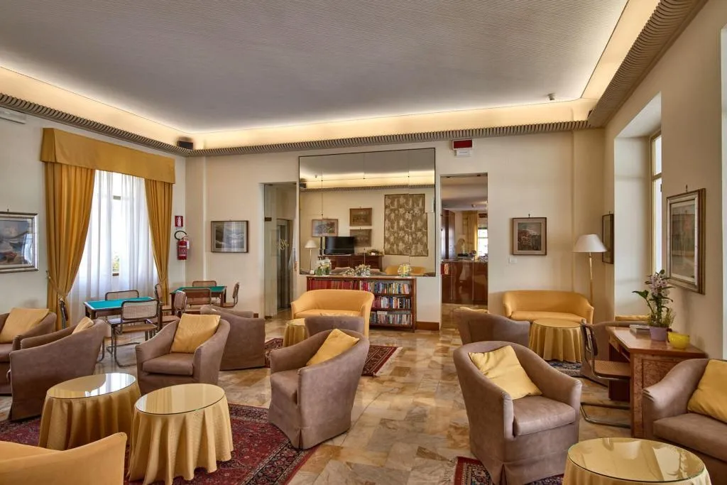 Lobby, Bellavista, Milan