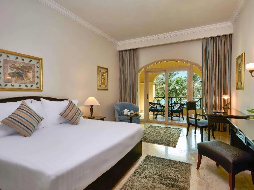 SUITE EXECUTIVE Room, Movenpick Cairo Media City, Cairo