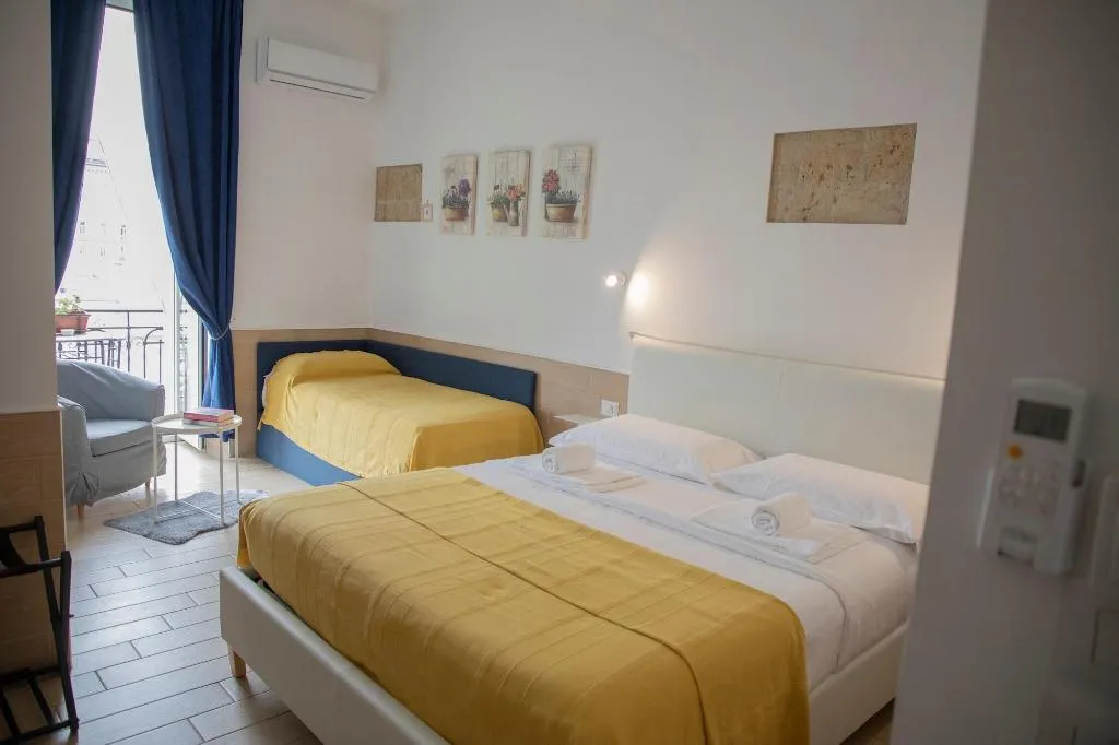 Room, Hotel H22, Naples