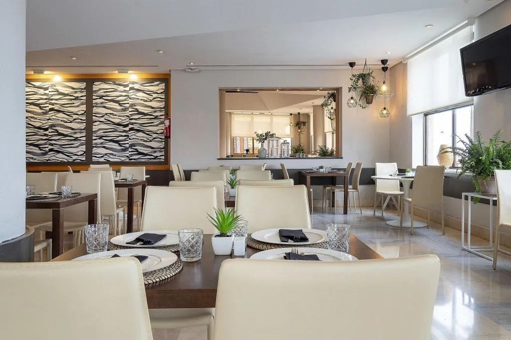 Restaurant, Hotel Cádiz Paseo del Mar, Affiliated by Meliá, Costa De La Luz