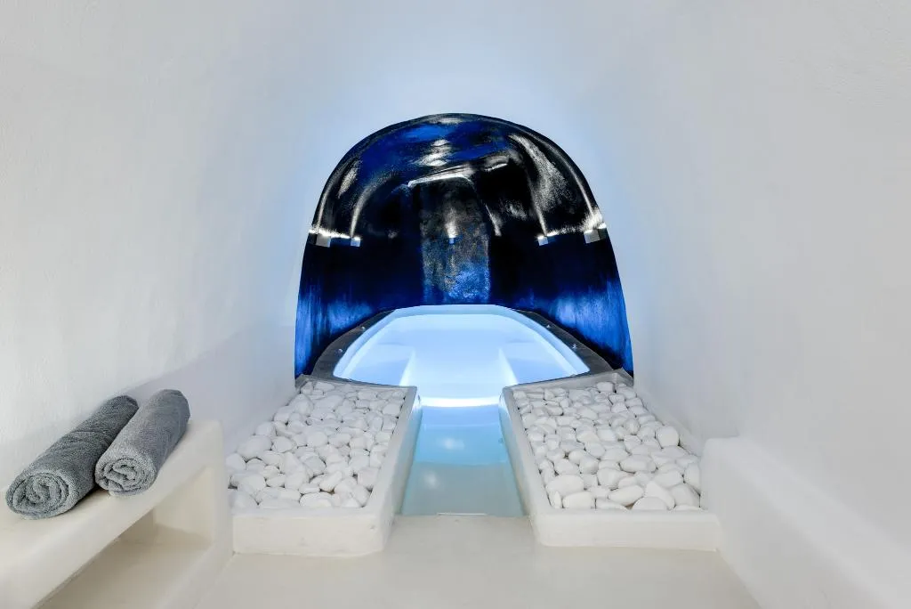 VILLA GRAND Room, Infinity Suites & Dana Villas, Santorini