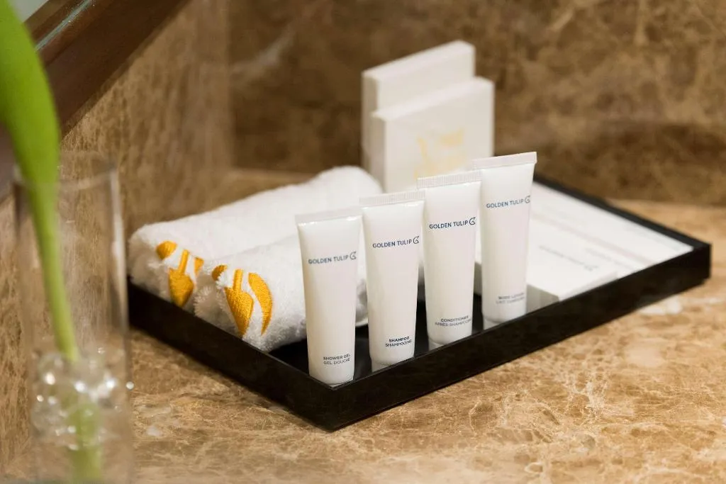 Room, Golden Tulip Media Hotel, Dubai
