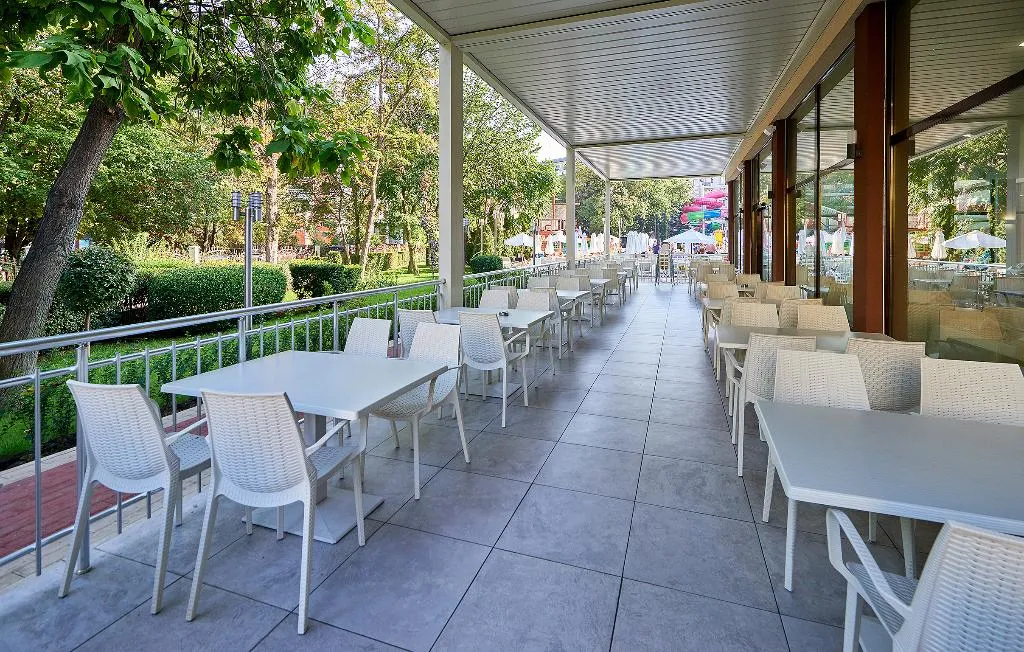 Restaurant, Laguna Park and Aqua Club, Bourgas