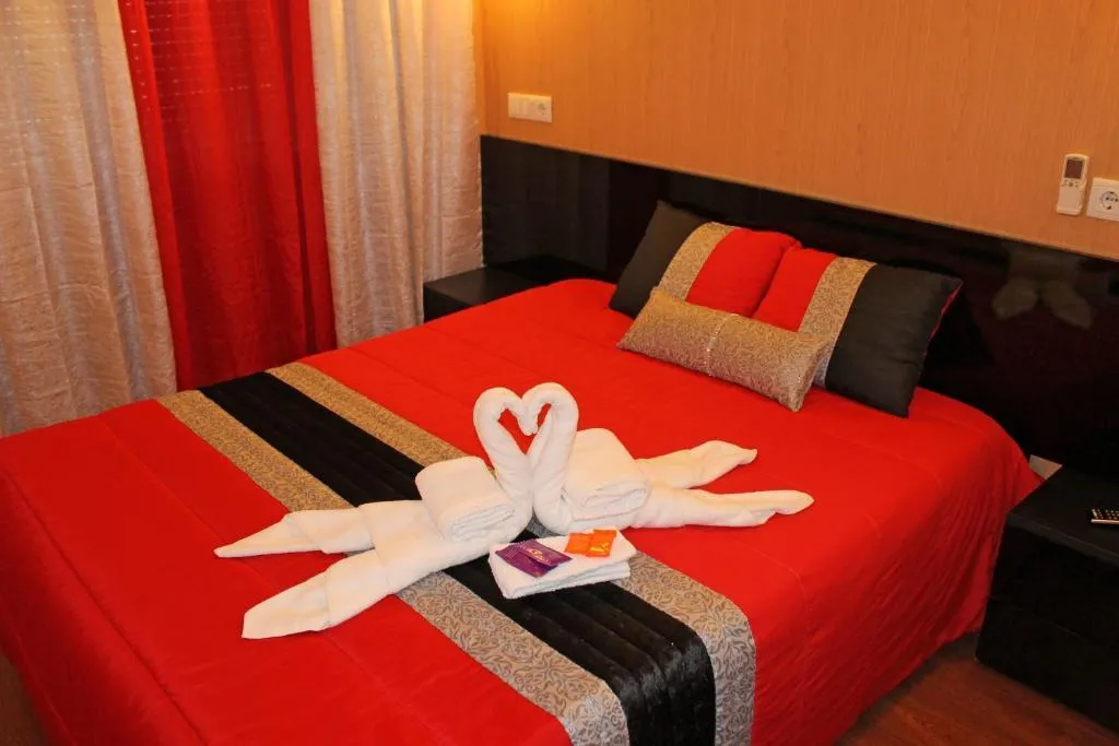 DOUBLE SUPERIOR Room, Residencial Monte Carlo, Porto
