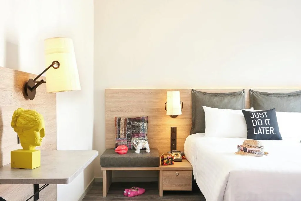 Room, Moxy Patra Marina, Athens